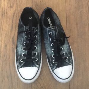 Black Jean looking converse